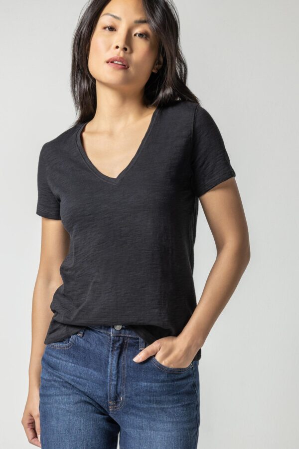 V-Neck Short Sleeve Back Seam Tee - Image 5
