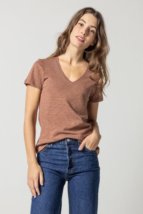 V-Neck Short Sleeve Back Seam Tee - Image 17