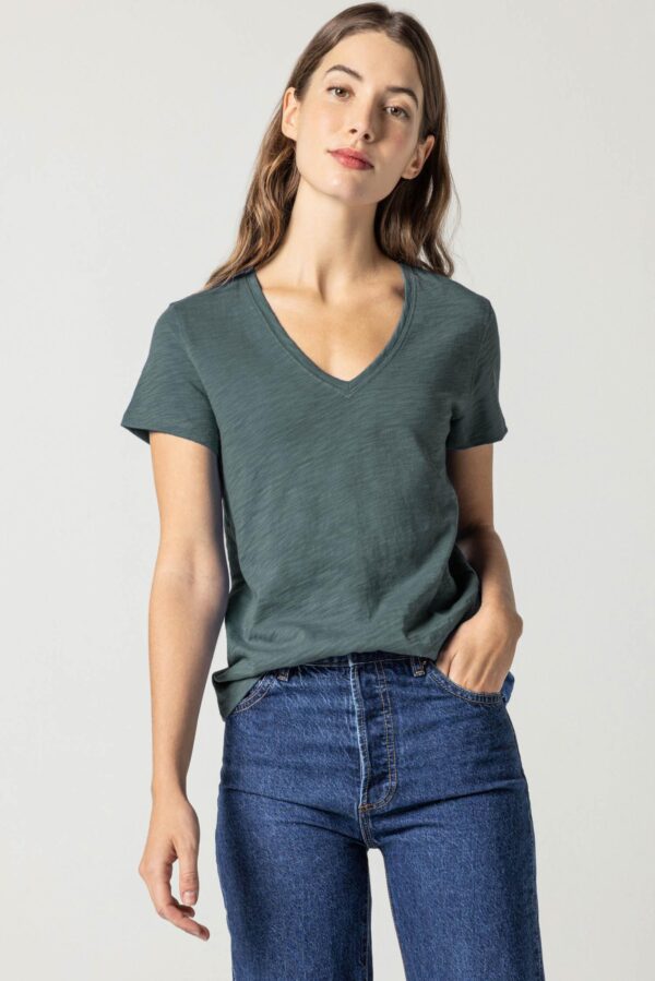 V-Neck Short Sleeve Back Seam Tee - Image 20