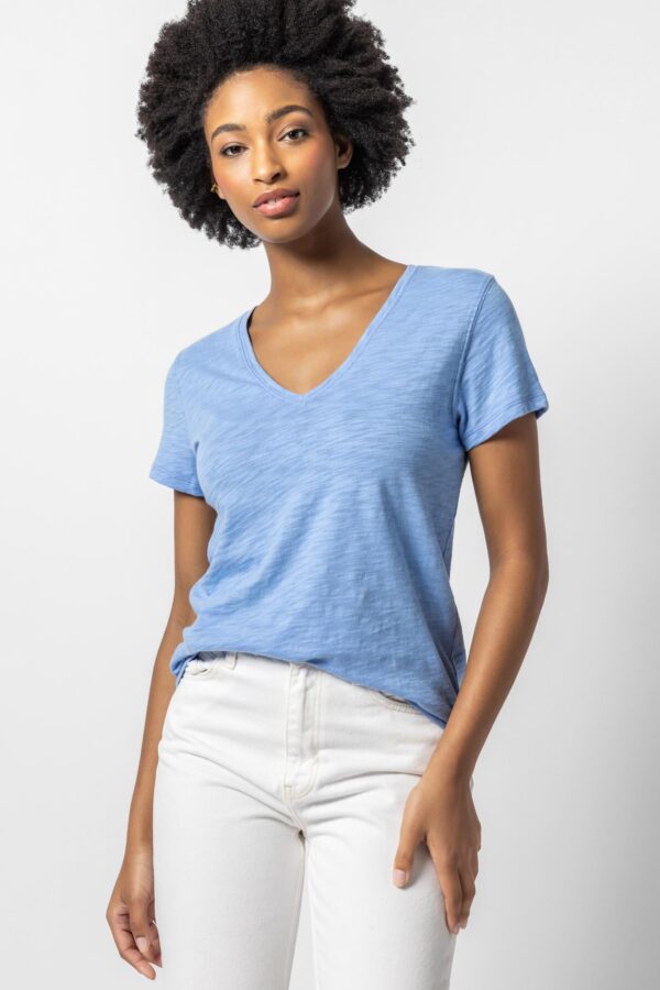 V-Neck Short Sleeve Back Seam Tee - Image 24