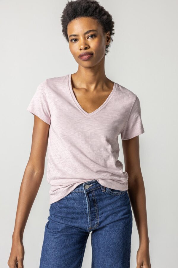 V-Neck Short Sleeve Back Seam Tee - Image 28