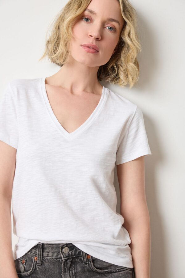 V-Neck Short Sleeve Back Seam Tee - Image 65