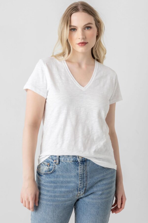 V-Neck Short Sleeve Back Seam Tee - Image 68