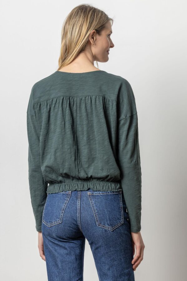 Elastic Hem Easy V-Neck - Image 3