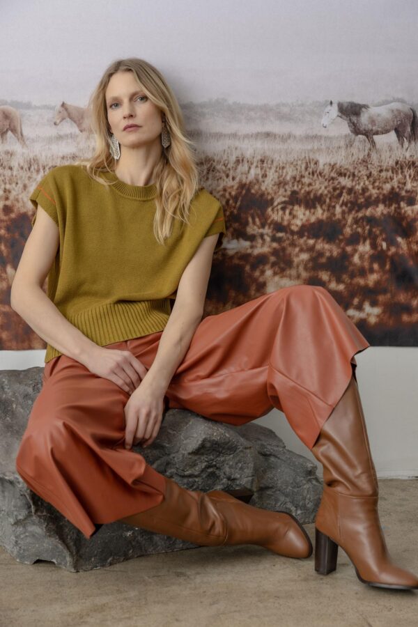 Wedge Pullover Sweater - Image 4