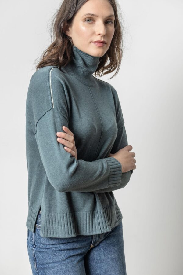 Relaxed Turtleneck Sweater - Image 10
