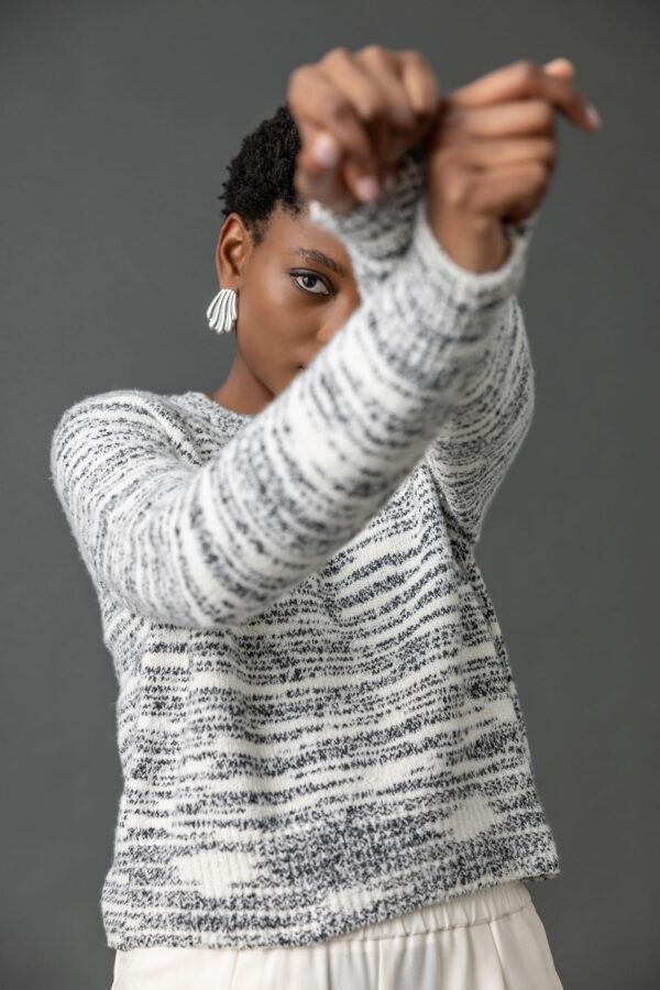 Ribbed Neck Raglan Sweater - Image 7