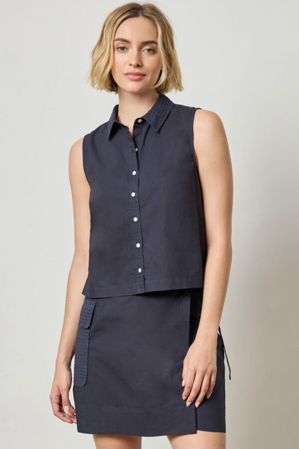 Eyelet Collar Sleeveless Shirt - Image 3