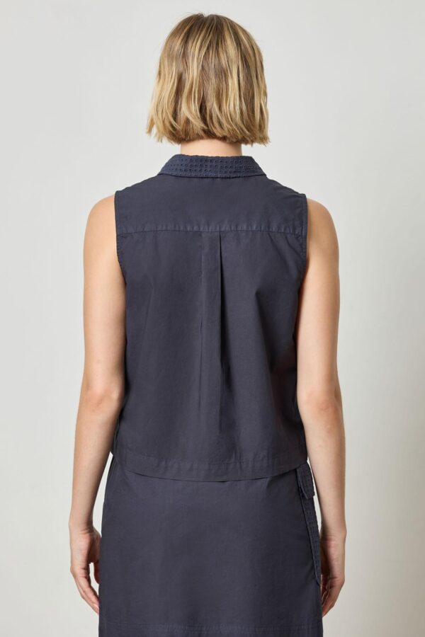 Eyelet Collar Sleeveless Shirt - Image 4