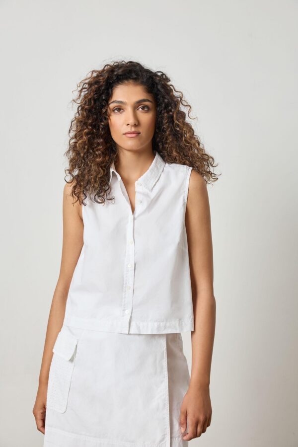 Eyelet Collar Sleeveless Shirt - Image 5
