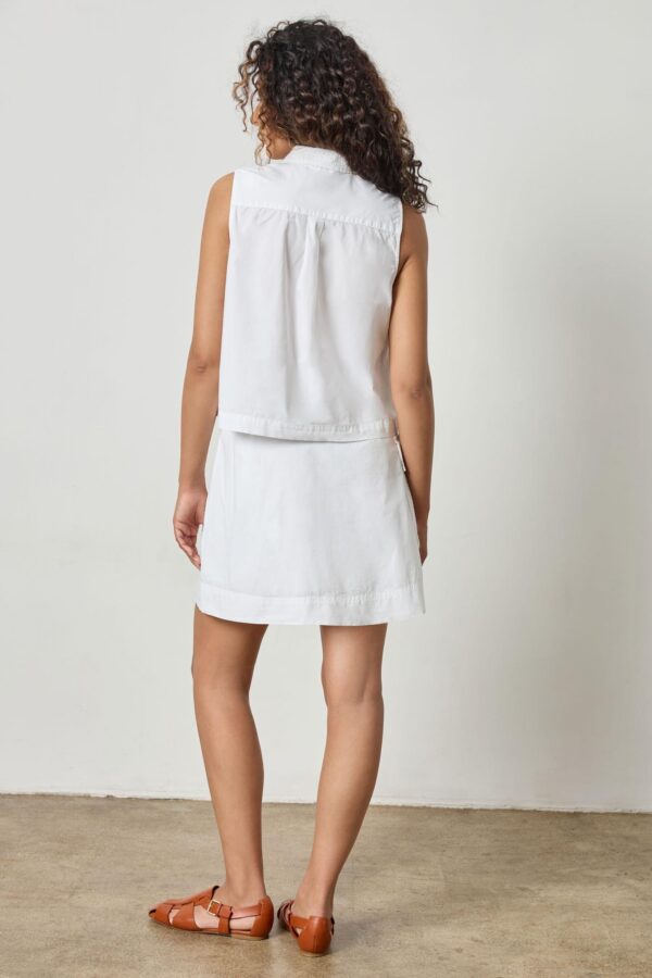 Eyelet Collar Sleeveless Shirt - Image 7